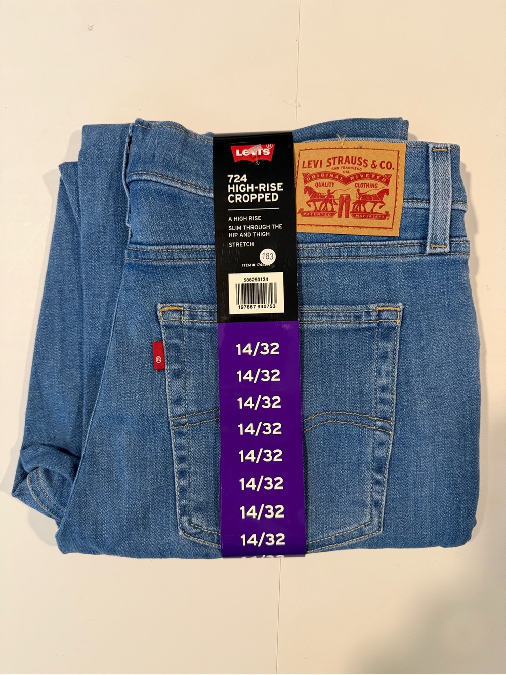Levi's 724 High-Rise Cropped Jeans — Light Blue Denim